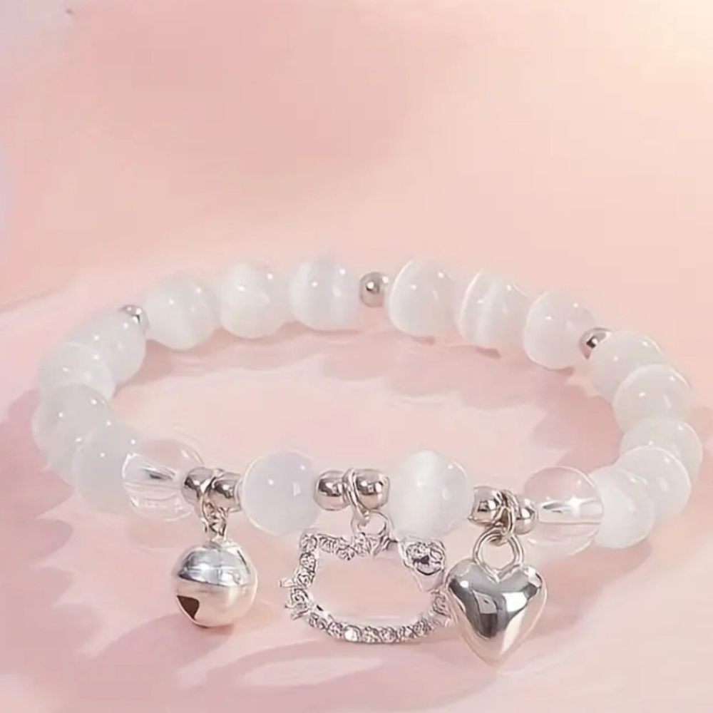 NEW Hello Kitty Themed Beaded Bracelet With Heart Shaped Charms